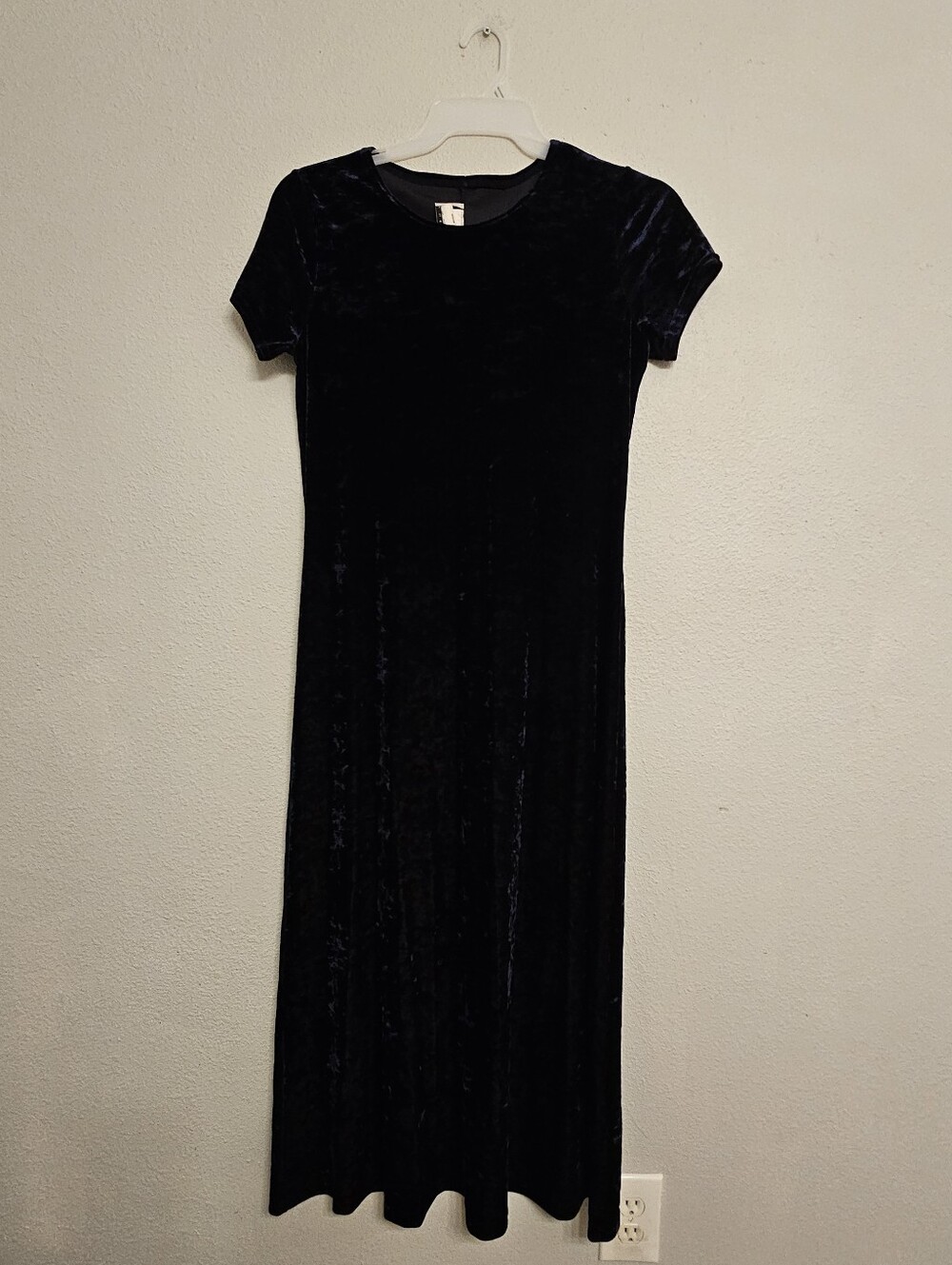 Vintage Blue Velvet Short-Sleeve Maxi Dress